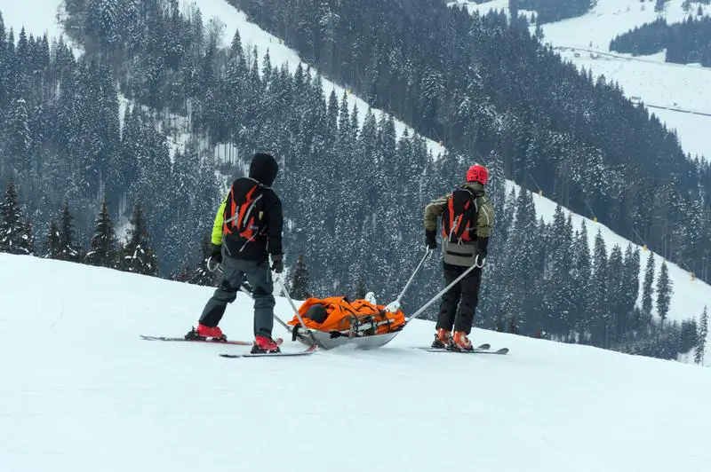 15-Year-Old Skier Dies in Freak Accident | Front Page News Paper