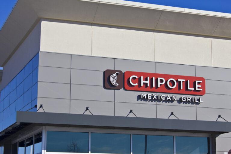 Chipotle Employee Shot During Argument About Guacamole