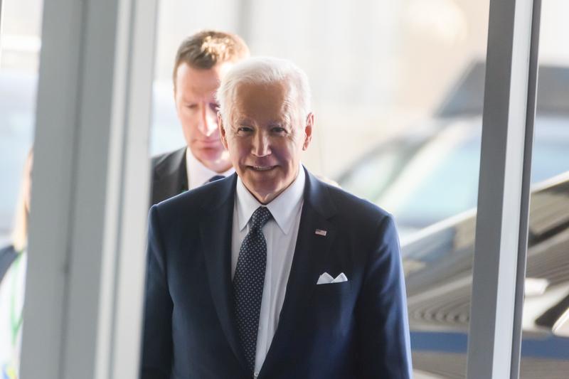Biden's Stunning Plane Moment Goes Viral
